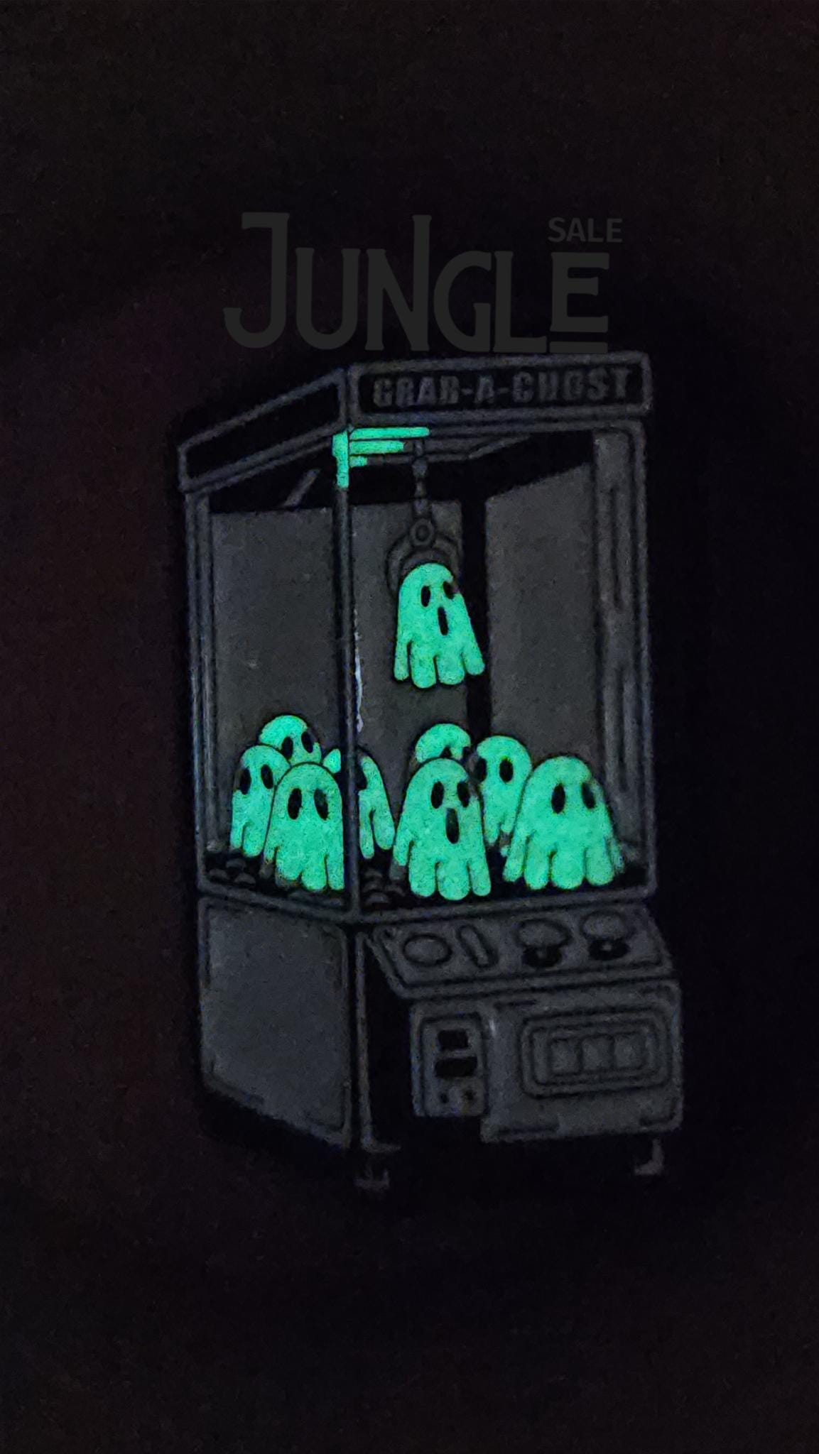 Glow In The Dark Ghost Vending Machine Pin: Classic Horror Halloween Lapel Badge