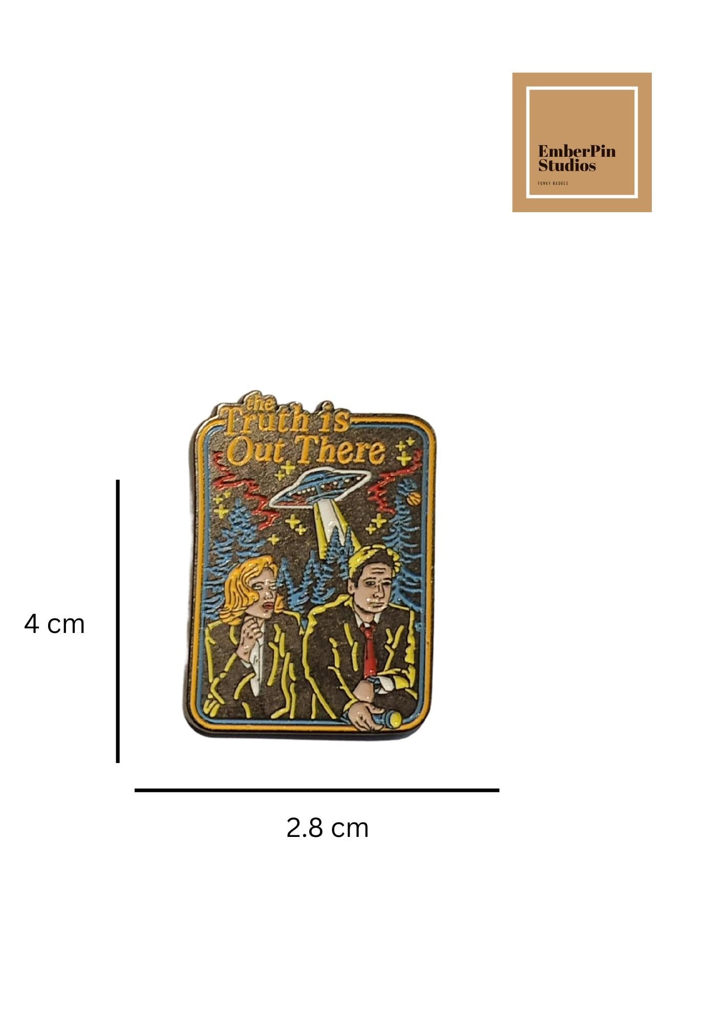 Retro Horror Enamel Pins Spooky Nostalgia VHS Style Art Hard Enamel Lapel Pins Cthulhu Scream X Files Retro Horror Nostalgic Pop Culture