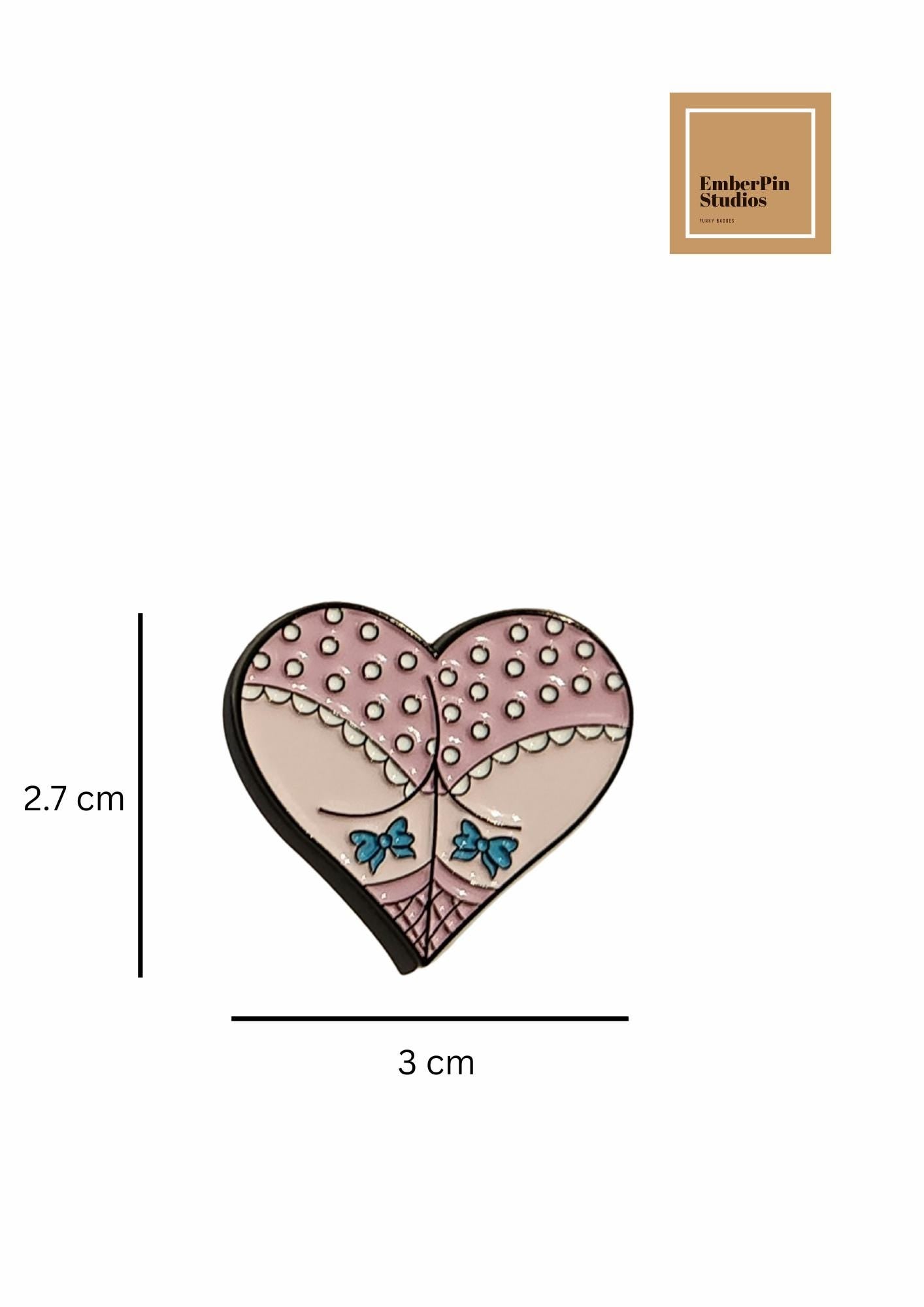 Gothic Heart Enamel Pins Set – Spooky Witchy Horror Aesthetic Pins, Dark Fantasy Valentine Heart Enamel Lapel Pins