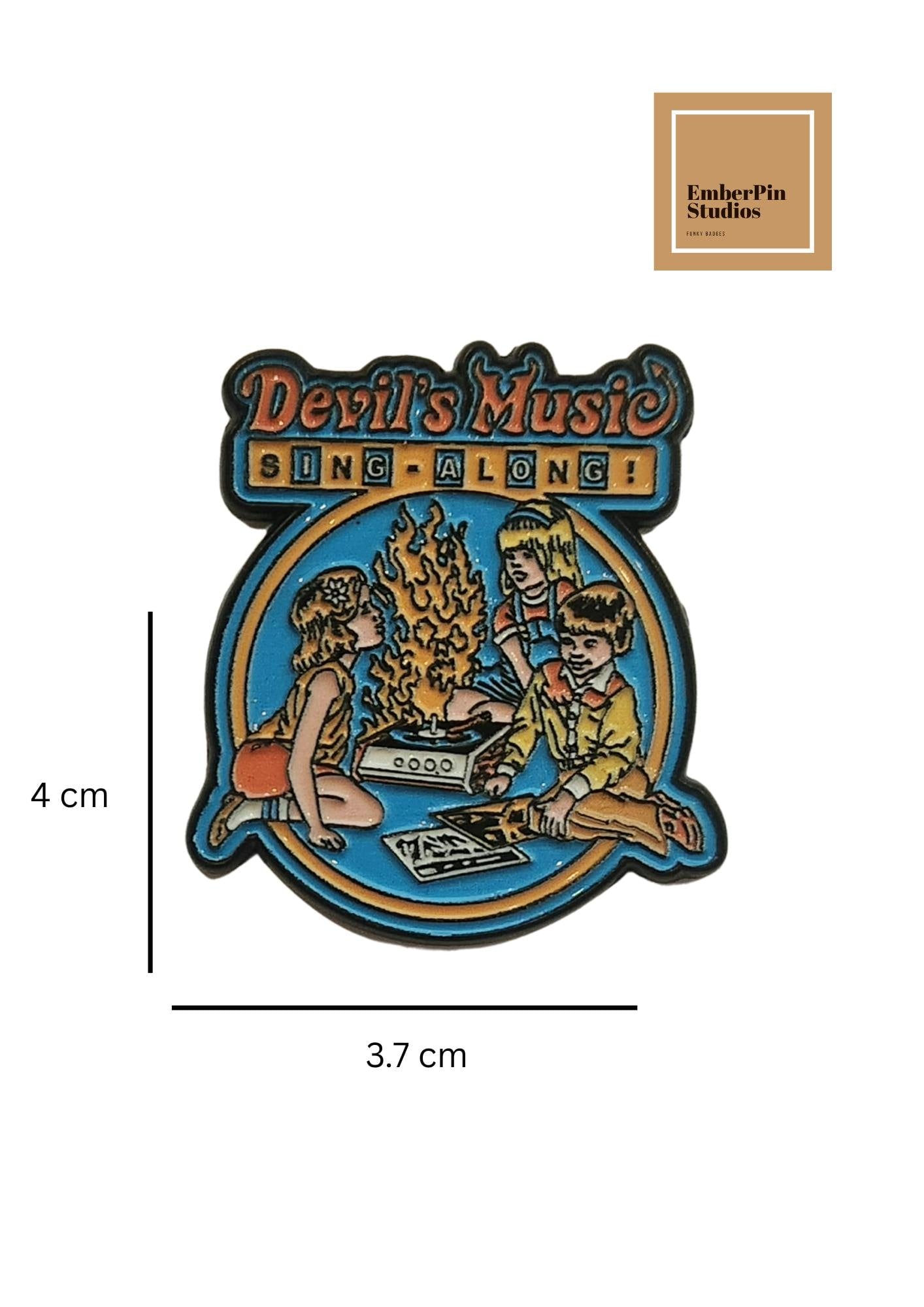 Retro Horror Enamel Pins Spooky Nostalgia VHS Style Art Hard Enamel Lapel Pins Cthulhu Scream X Files Retro Horror Nostalgic Pop Culture